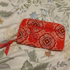 👛 VERA BRADLEY front zip burnt orange/red Wallet ✨